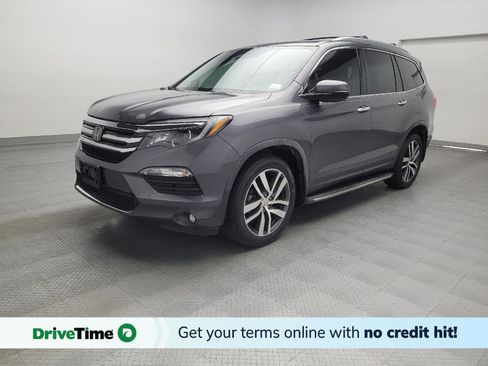 Used 2018 Honda Pilot Touring image 1