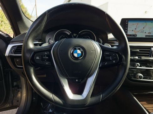 Used 2018 BMW 530e image 14