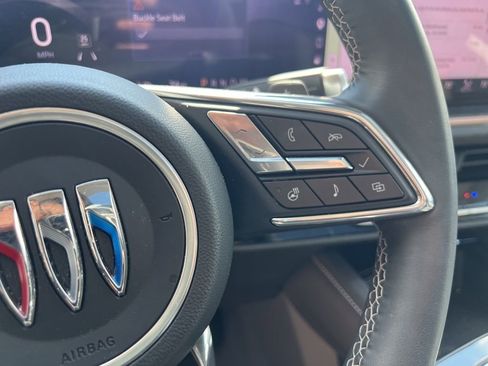Used 2025 Buick Envision Sport Touring image 19