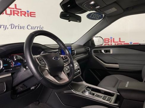 Used 2021 Ford Explorer XLT w/ Equipment Group 202A image 13