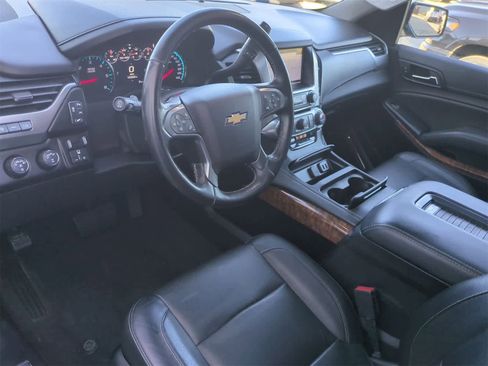 Used 2020 Chevrolet Suburban Premier image 10
