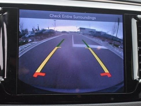 Used 2017 Chrysler Pacifica Touring-L w/ Tire & Wheel Group image 29