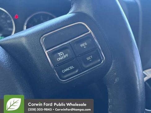 Used 2014 Jeep Wrangler Unlimited Rubicon w/ Connectivity Group AWD/4WD image 16