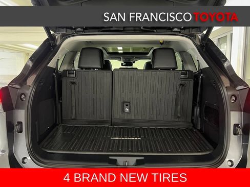 Used 2022 Toyota Highlander Platinum AWD/4WD image 40