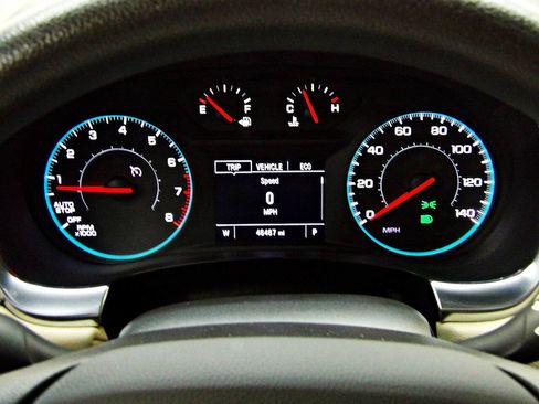 Used 2022 Chevrolet Traverse LS w/ Midnight/Sport Edition FWD image 16