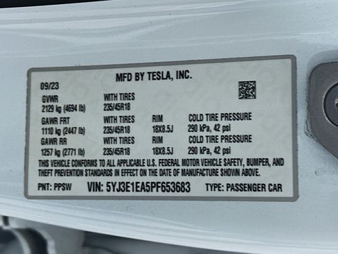 Used 2023 Tesla Model 3 Standard Range RWD image 12