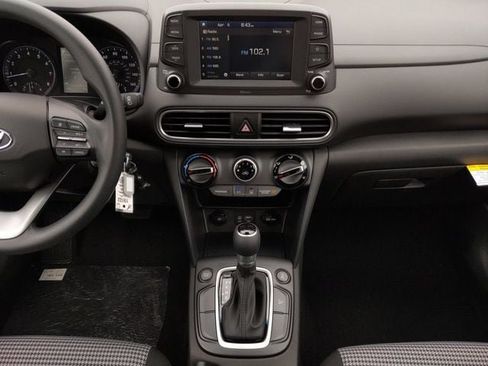 Used 2021 Hyundai Kona SE AWD/4WD image 19