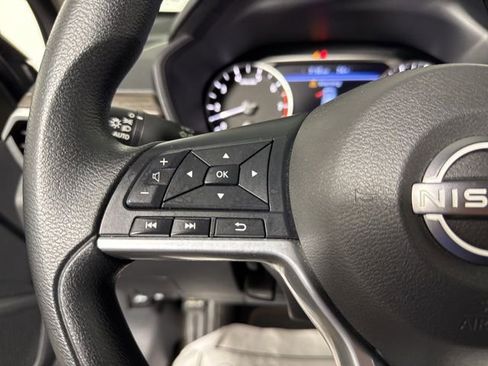 Used 2025 Nissan Altima 2.5 SV image 27