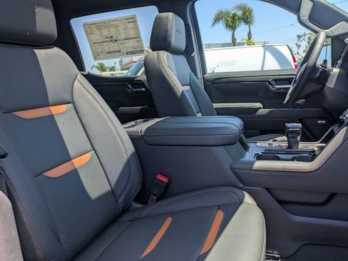 New 2026 GMC Sierra 1500 AT4 AWD/4WD image 18
