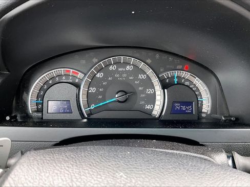 Used 2014 Toyota Camry SE FWD image 25