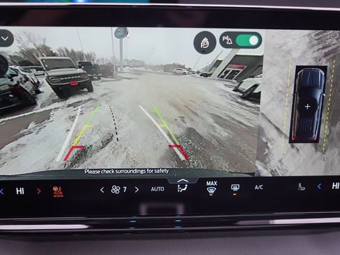 Certified 2025 Ford Expedition Active image 40