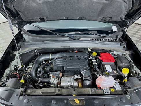 Used 2023 Jeep Renegade Latitude image 32