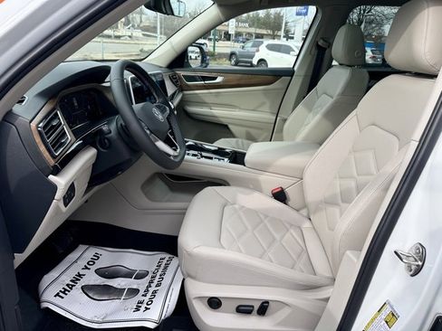 New 2026 Volkswagen Atlas SE image 12