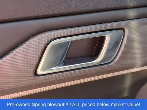 Used 2025 Ford Explorer ST-Line w/ ST-Line Street Pack AWD/4WD image 35
