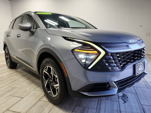 Used 2025 Kia Sportage LX AWD/4WD image 7