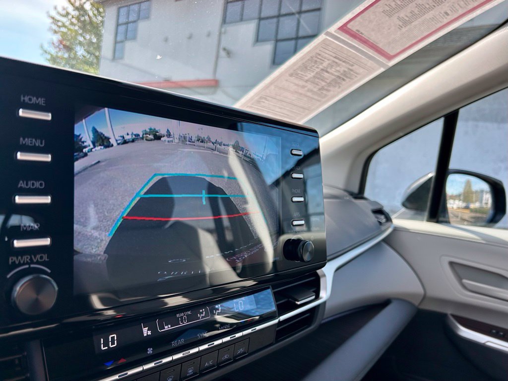 Certified 2024 Toyota Sienna LE AWD/4WD image 25