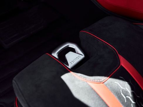 Used 2023 Lamborghini Huracan Tecnica RWD image 40