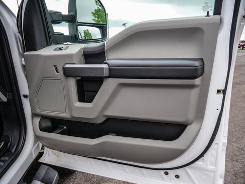 Used 2018 Ford F250 XLT w/ FX4 Off-Road Package AWD/4WD image 19