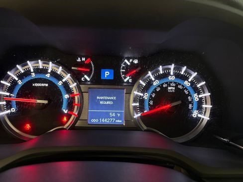Used 2018 Toyota 4Runner SR5 Premium AWD/4WD image 20