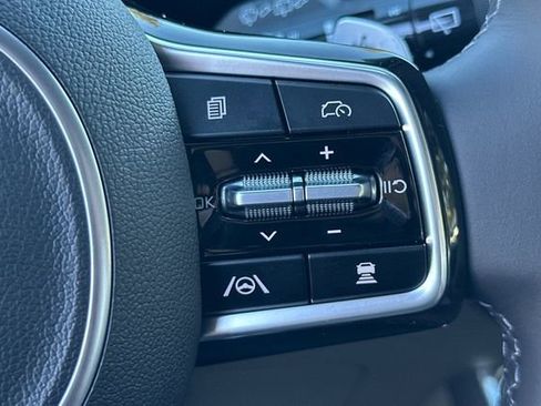 New 2026 Kia Carnival EX FWD image 30