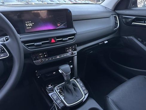 New 2026 Kia Seltos EX image 12