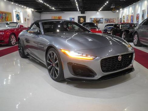 Used 2021 Jaguar F-TYPE R image 1