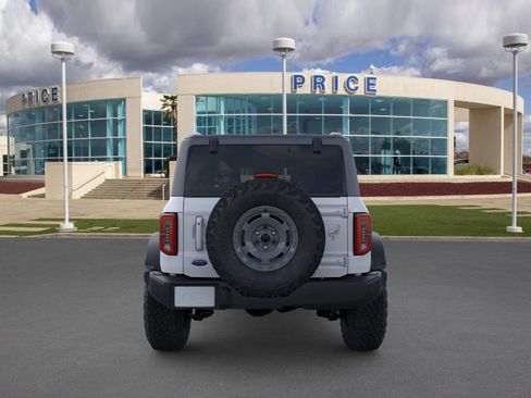 New 2025 Ford Bronco Outer Banks w/ Sasquatch Package image 5