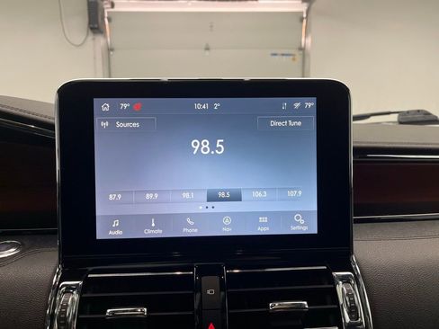 Used 2020 Lincoln Navigator Reserve w/ Equipment Group 208A Reserve image 5