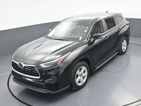 Used 2023 Toyota Highlander L image 41