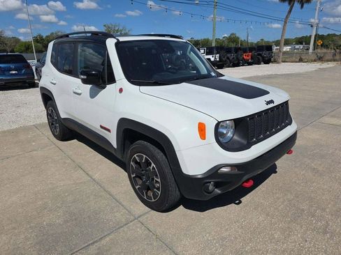 Used 2023 Jeep Renegade Trailhawk AWD/4WD image 2
