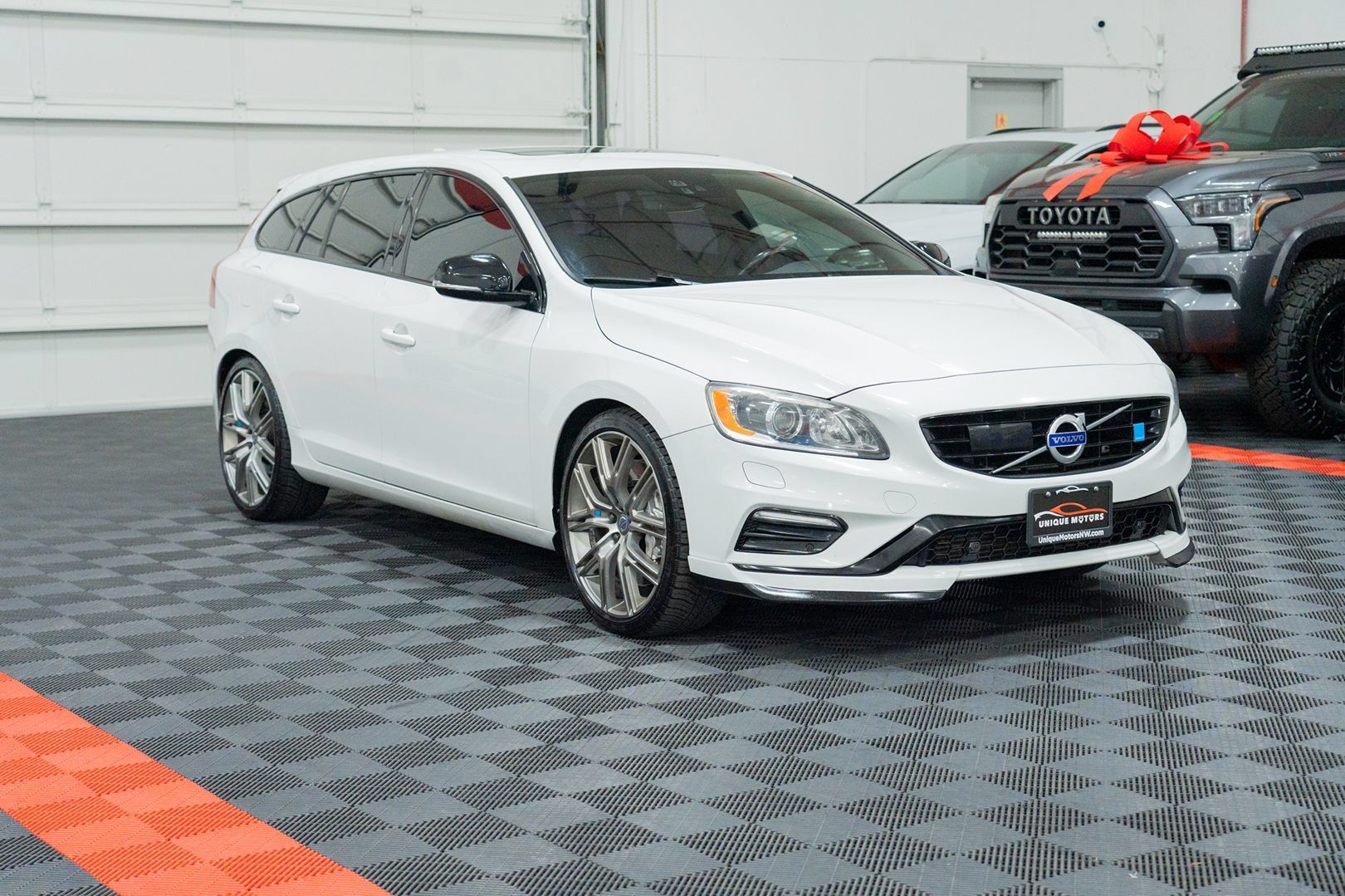 Used 2017 Volvo V60 T6 Polestar AWD/4WD image 13