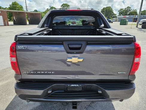 Used 2011 Chevrolet Avalanche LT AWD/4WD image 5