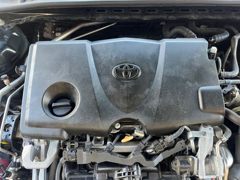 Used 2019 Toyota Camry SE FWD image 29