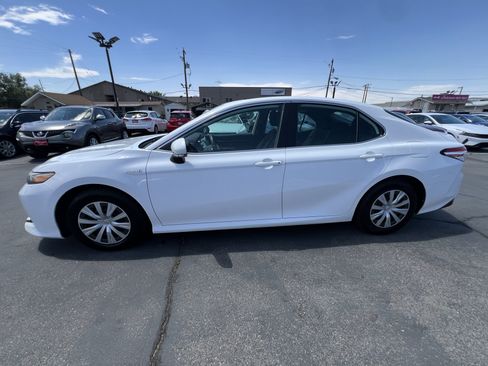 Used 2019 Toyota Camry LE w/ Fleet Convenience Package FWD image 4