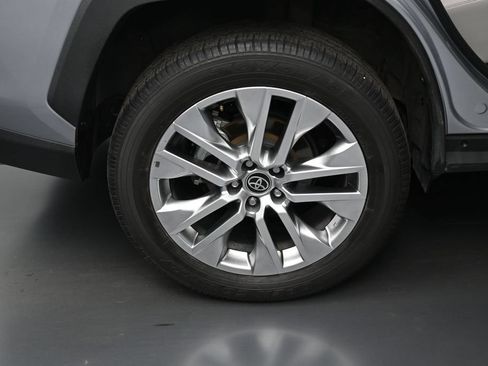 Used 2024 Toyota RAV4 XLE Premium AWD/4WD image 39