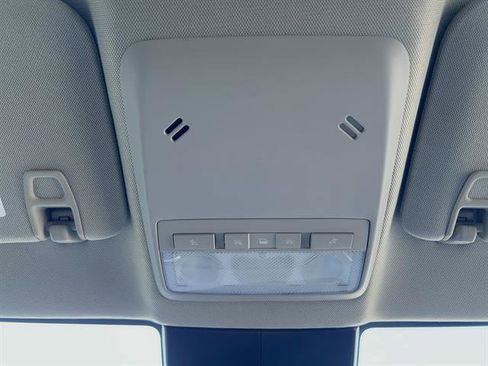 Used 2022 Buick Encore Preferred w/ Safety Package image 27