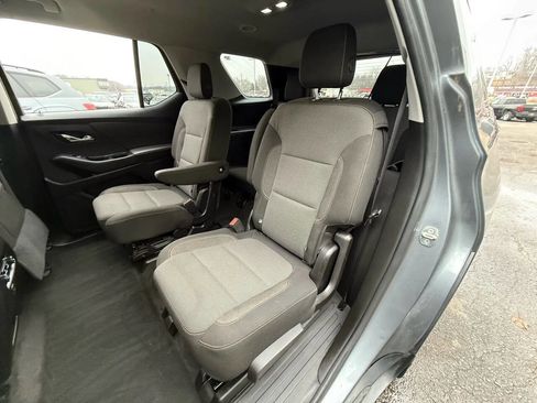 Used 2018 Chevrolet Traverse LT image 9