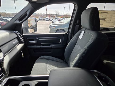 New 2026 RAM 2500 Big Horn AWD/4WD image 25