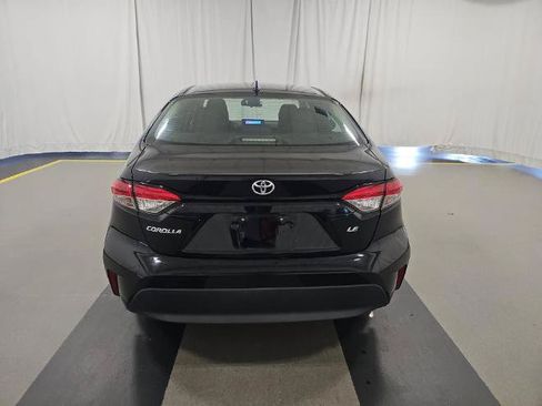 Used 2023 Toyota Corolla LE FWD image 5