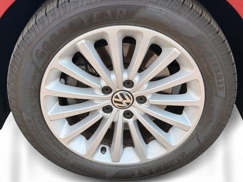 Used 2017 Volkswagen Passat 1.8T SE w/ SE Lighting Package FWD image 9