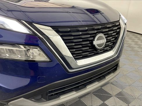 Used 2023 Nissan Rogue SV image 38