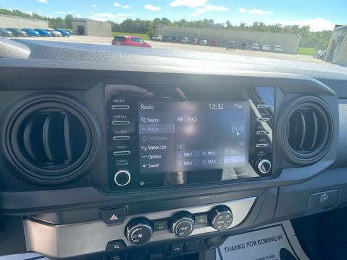 Used 2021 Toyota Tacoma SR w/ SR Convenience Package RWD image 17