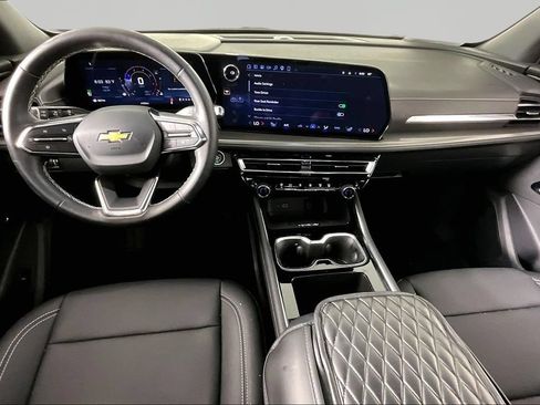 Used 2026 Chevrolet Traverse LT w/ Driver Confidence Package FWD image 7