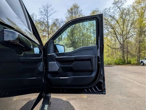 Used 2023 Ford F150 Lariat w/ Equipment Group 502A High image 13