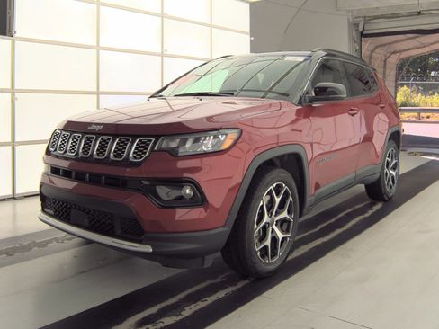 Used 2025 Jeep Compass Limited AWD/4WD image 1