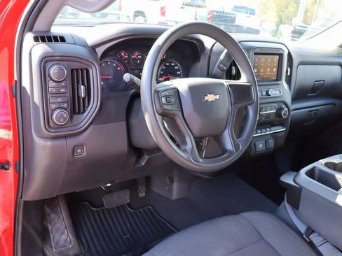 Used 2020 Chevrolet Silverado 1500 Custom w/ Custom Value Package image 4