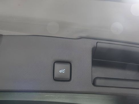 Used 2025 Ford Escape Platinum image 31