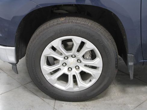 Used 2023 Chevrolet Silverado 1500 LTZ w/ LTZ Premium Package image 22