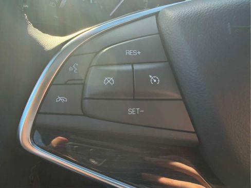 Used 2025 Cadillac XT5 Premium Luxury AWD/4WD image 13