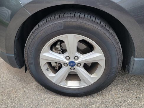 Used 2019 Ford Edge SE FWD image 13